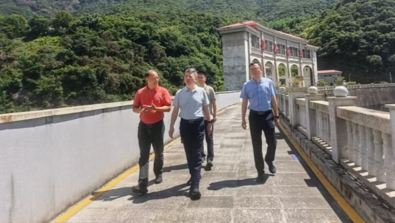 陈水树书记赴省溪源水库检查指导“巴威”台风防御工作